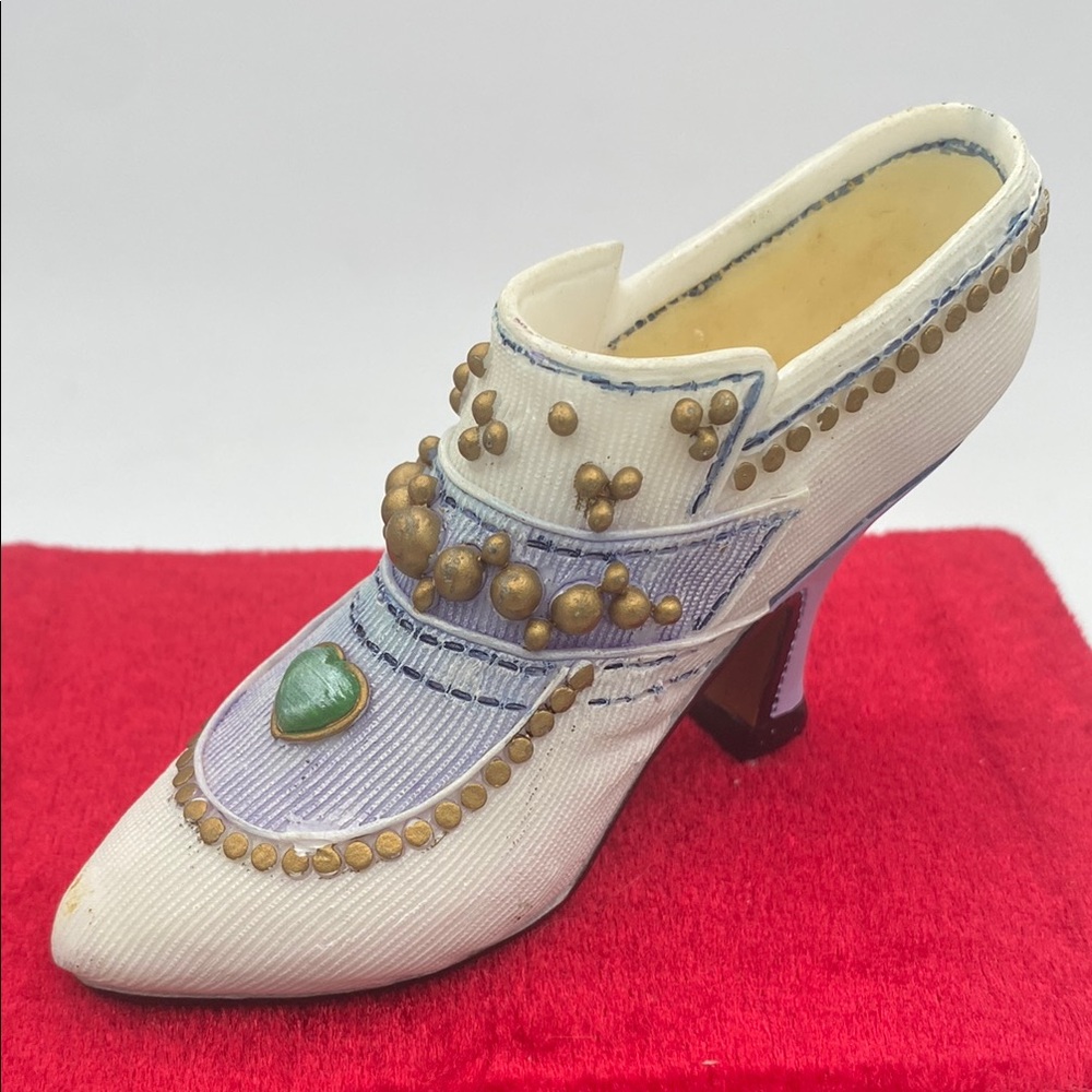 VTG miniature shoe collection Victorian style heeled resin decor
